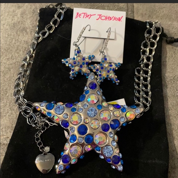 Betsey John large celestial star pendant necklace - Picture 3 of 9